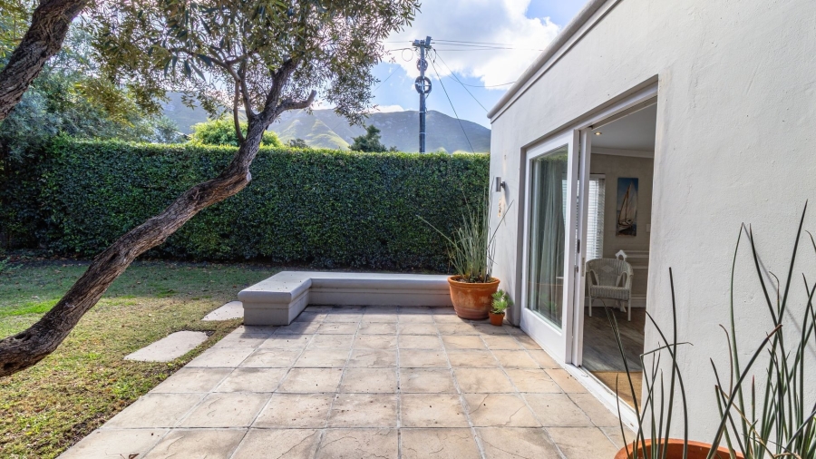 To Let 5 Bedroom Property for Rent in Onrus Western Cape